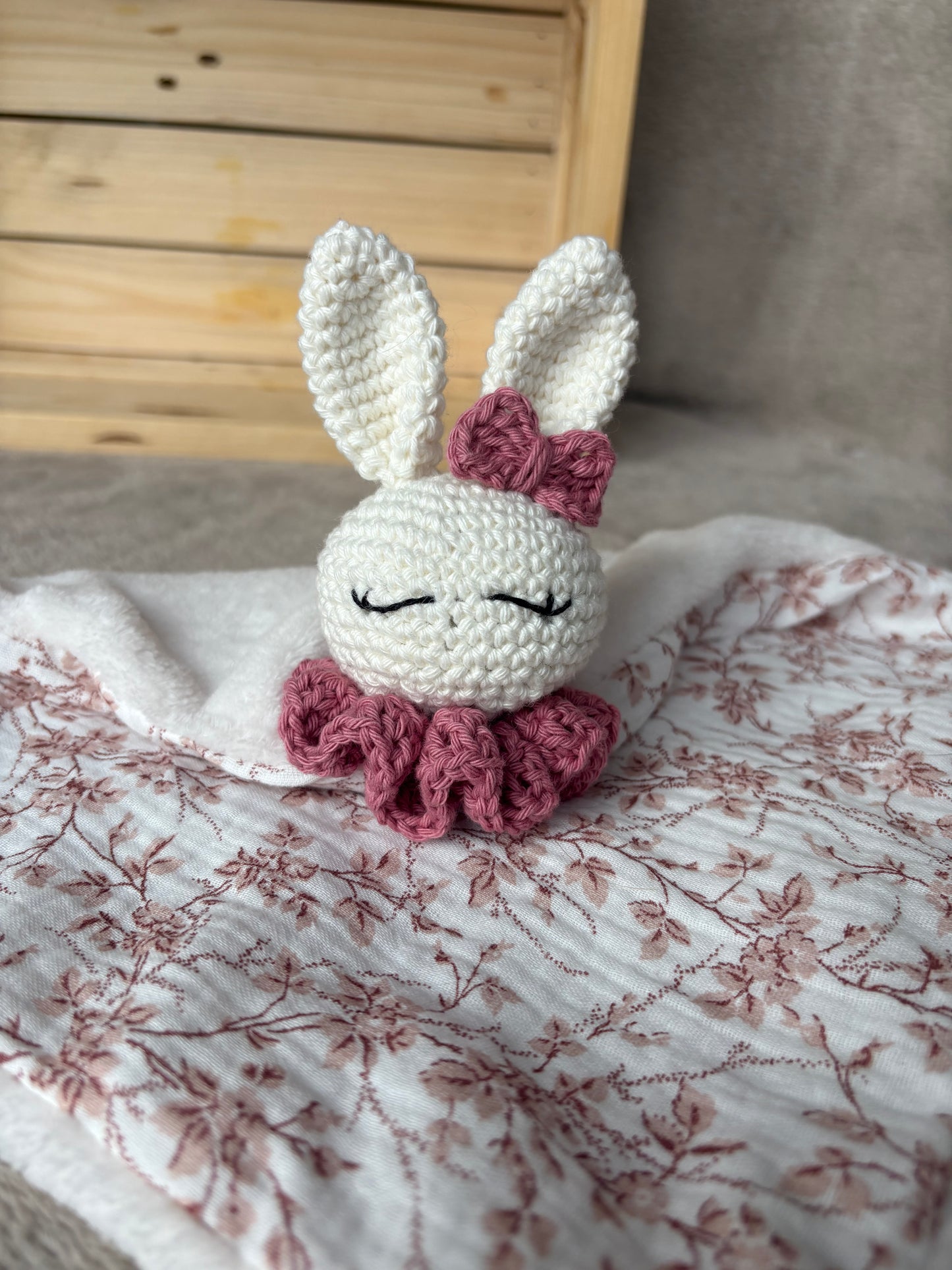 Le doudou lapin Rosie à personnaliser