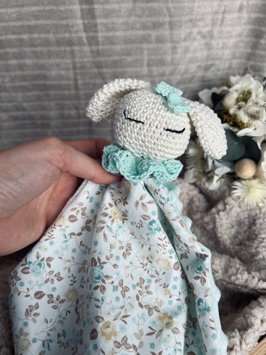 Le doudou lapin Lila à personnaliser