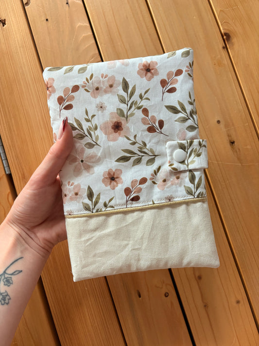 Protège carnet de santé - Fleuri